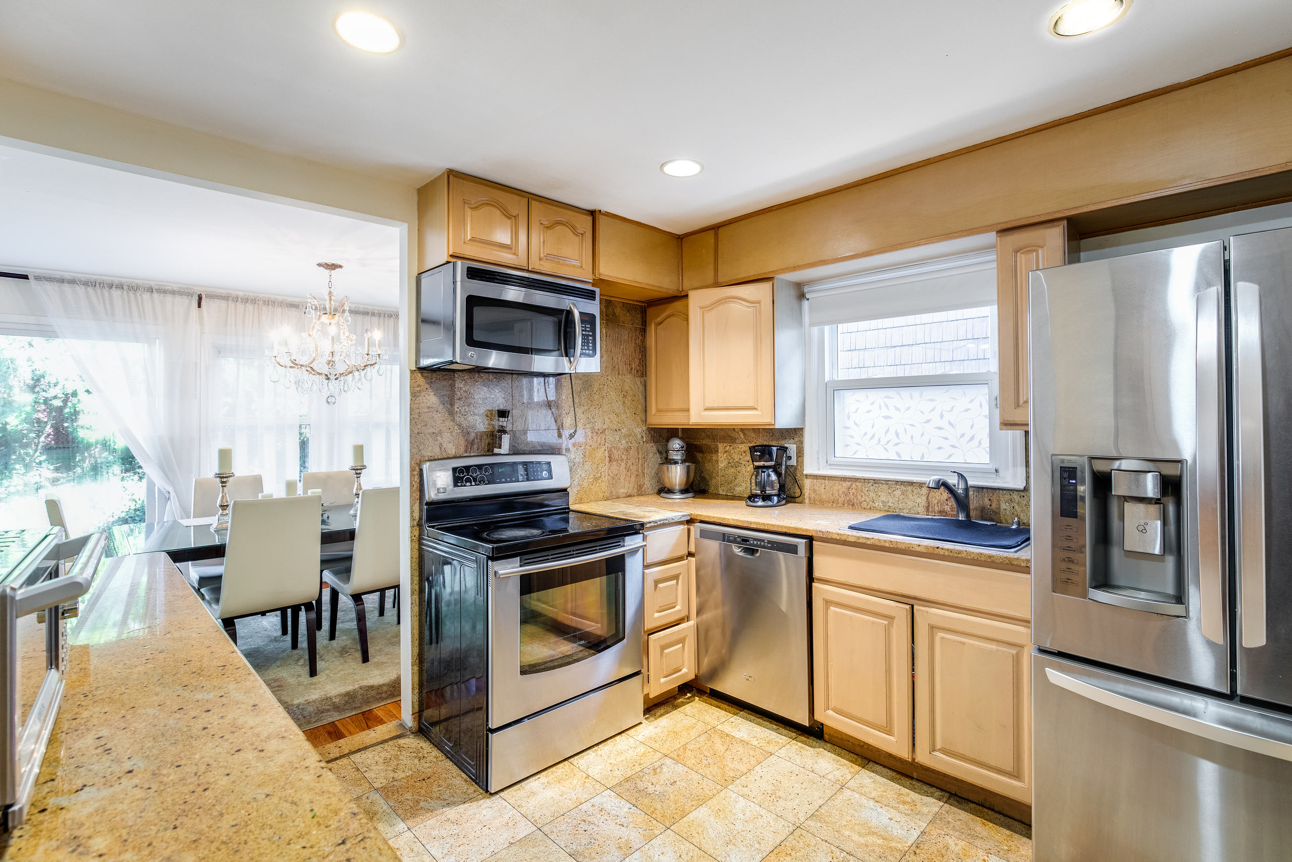 5775 Cloverdale Blvd, Queens Explorify3d