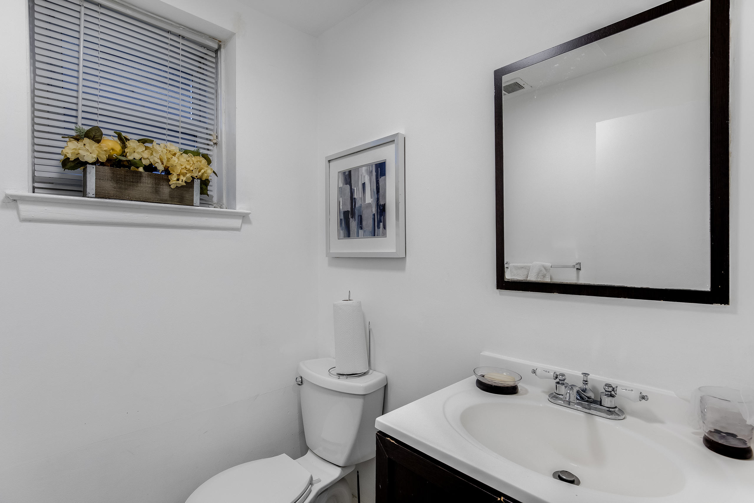 5775 Cloverdale Blvd, Queens Explorify3d