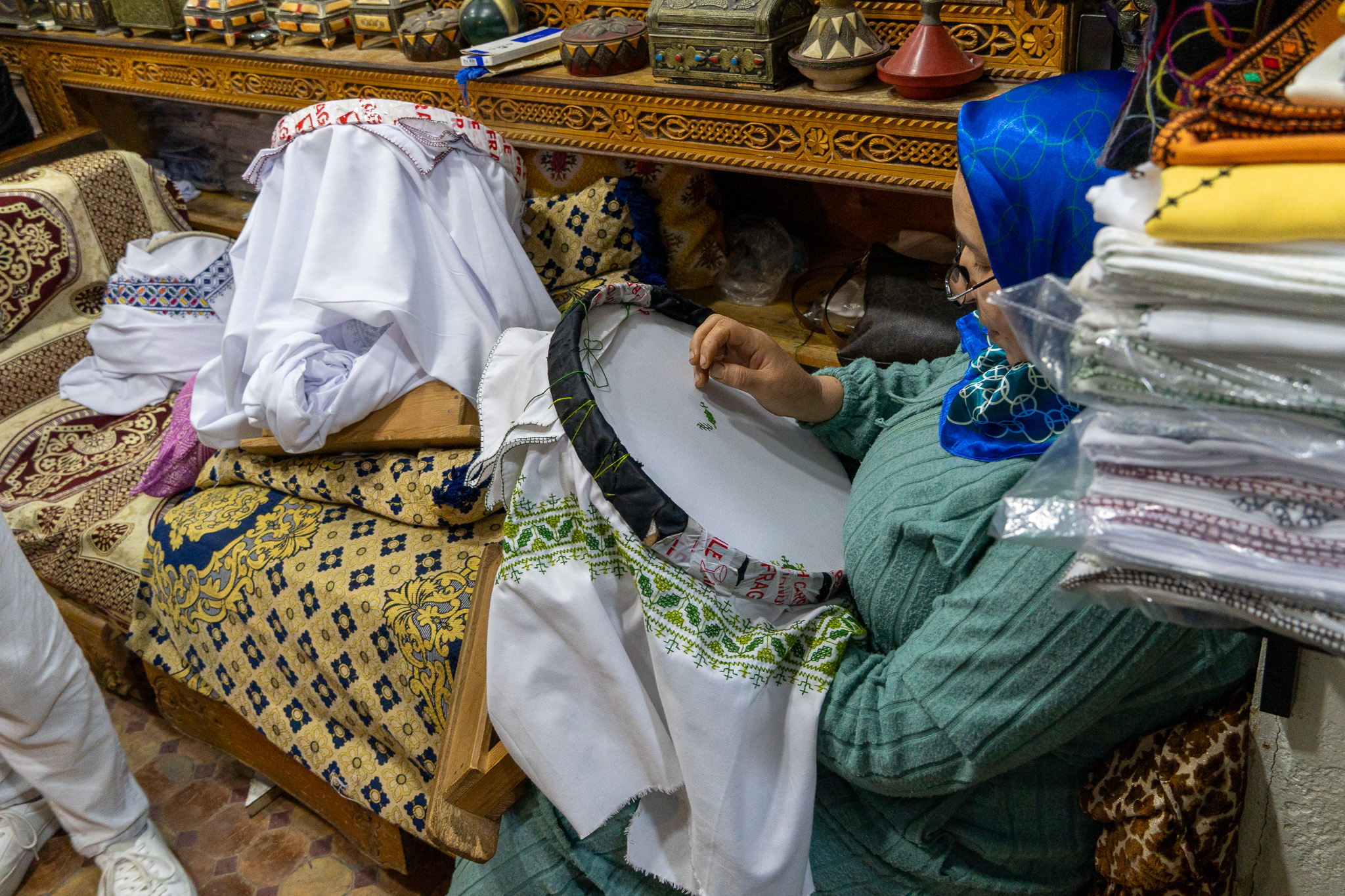 Working Hours at a Linen Shop
